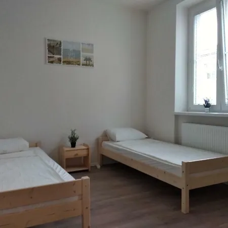 Kate & Jenny - Cosy Place In The Center *